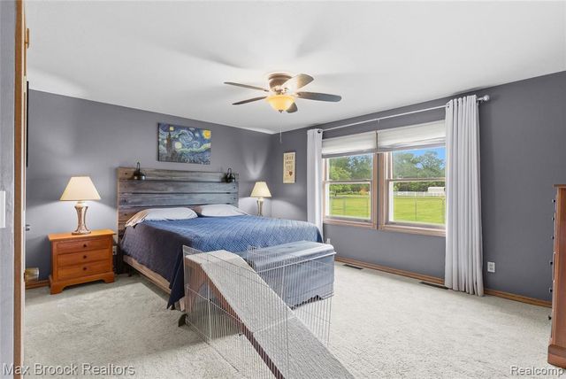2566 N 5 Mile Road, Midland, MI 48642