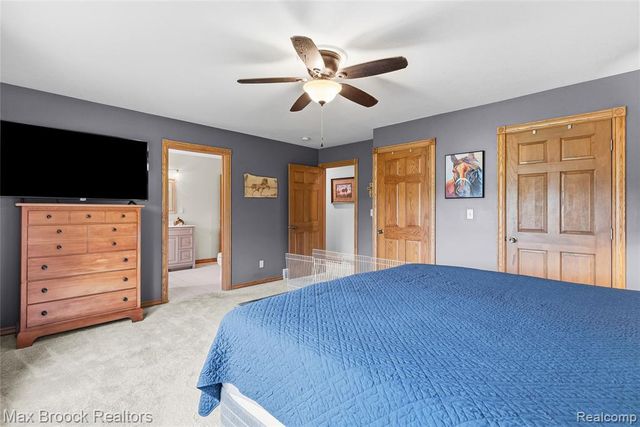 2566 N 5 Mile Road, Midland, MI 48642