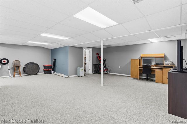 2566 N 5 Mile Road, Midland, MI 48642