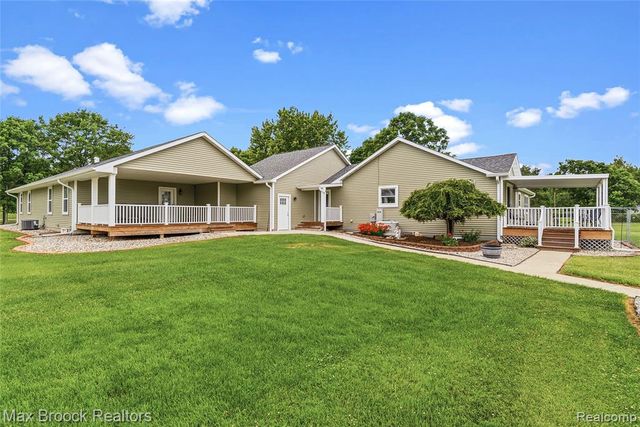 2566 N 5 Mile Road, Midland, MI 48642