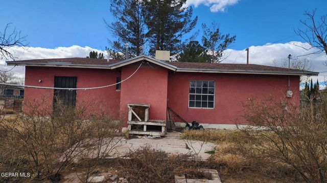 11221 Nueva Mission Road, Socorro, TX 79927