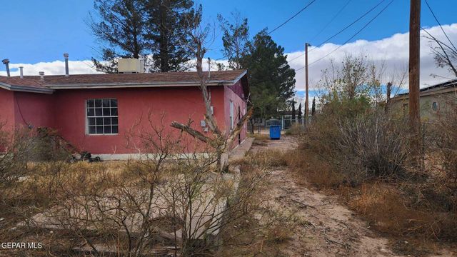 11221 Nueva Mission Road, Socorro, TX 79927