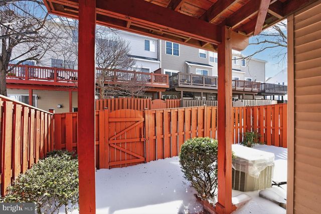 6635 CREEK POINT WAY, Alexandria, VA 22315