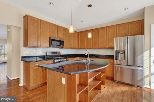 6635 CREEK POINT WAY, Alexandria, VA 22315