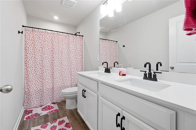 168 Brookstone Park E, Acworth, GA 30101