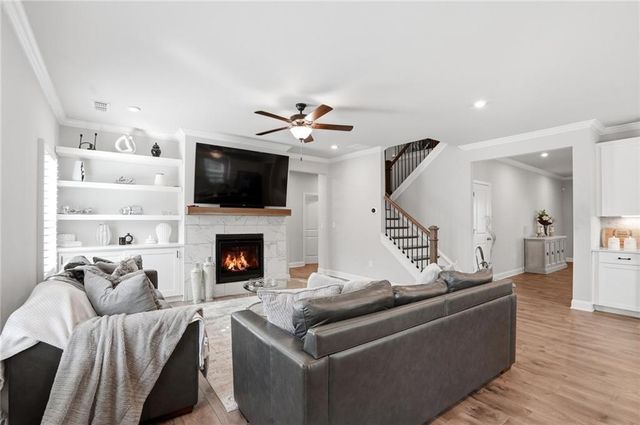 168 Brookstone Park E, Acworth, GA 30101