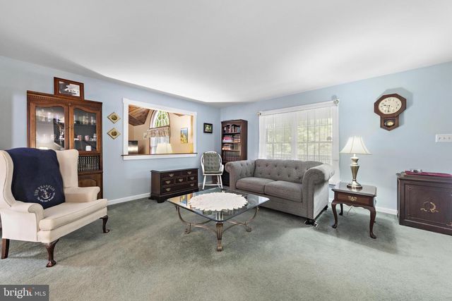 4 PINE OAK DR, Little Egg Harbor Twp, NJ 08087