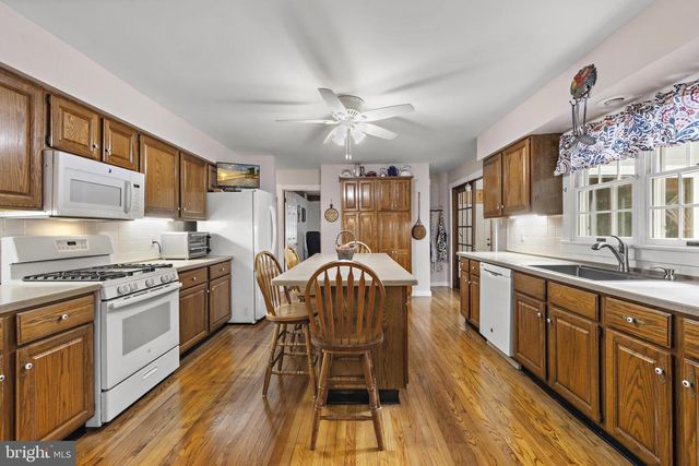 4 PINE OAK DR, Little Egg Harbor Twp, NJ 08087
