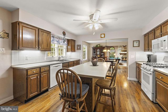 4 PINE OAK DR, Little Egg Harbor Twp, NJ 08087