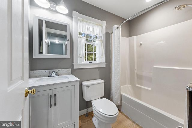 4 PINE OAK DR, Little Egg Harbor Twp, NJ 08087