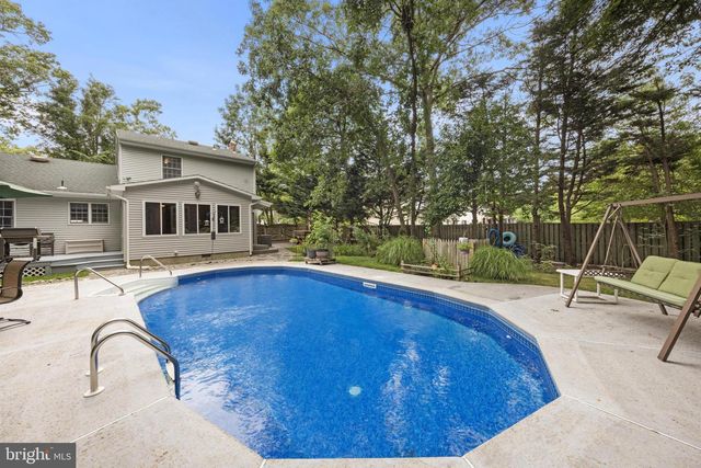 4 PINE OAK DR, Little Egg Harbor Twp, NJ 08087