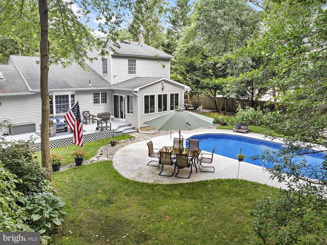 4 PINE OAK DR, Little Egg Harbor Twp, NJ 08087
