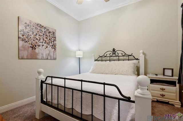 5432 Courtyard Dr, Gonzales, LA 70737