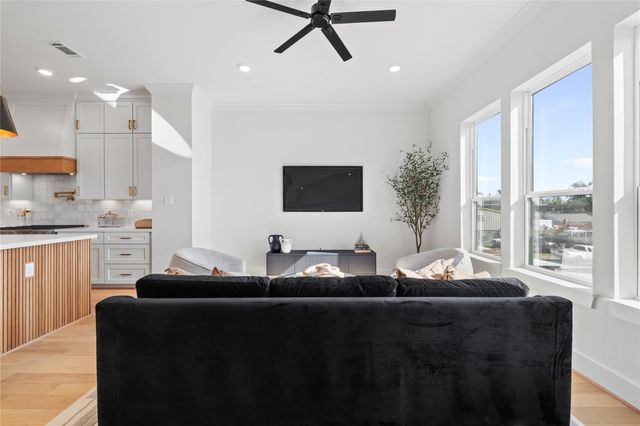 1614 Ojeman Road A, Houston, TX 77055