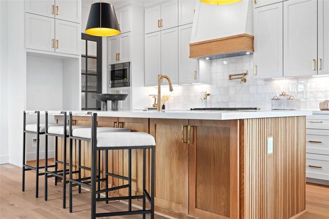 1614 Ojeman Road A, Houston, TX 77055