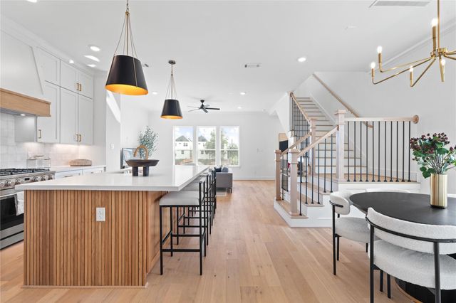 1614 Ojeman Road A, Houston, TX 77055