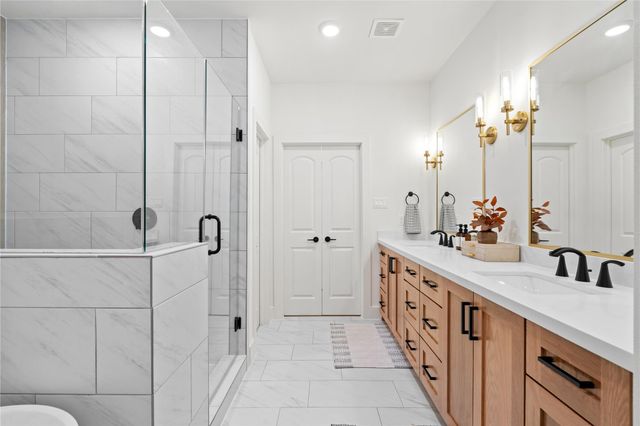 1614 Ojeman Road A, Houston, TX 77055