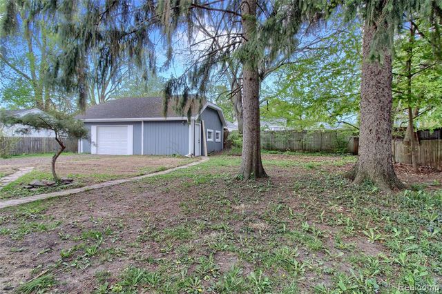 127 Bates Street, Jackson, MI 49202