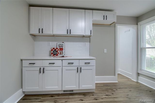 127 Bates Street, Jackson, MI 49202