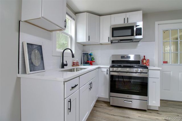 127 Bates Street, Jackson, MI 49202