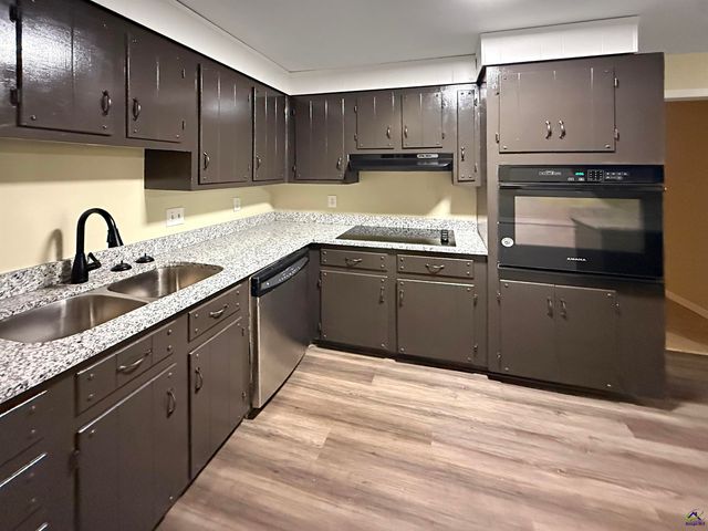 209 Scarborough Road, Centerville, GA 31028