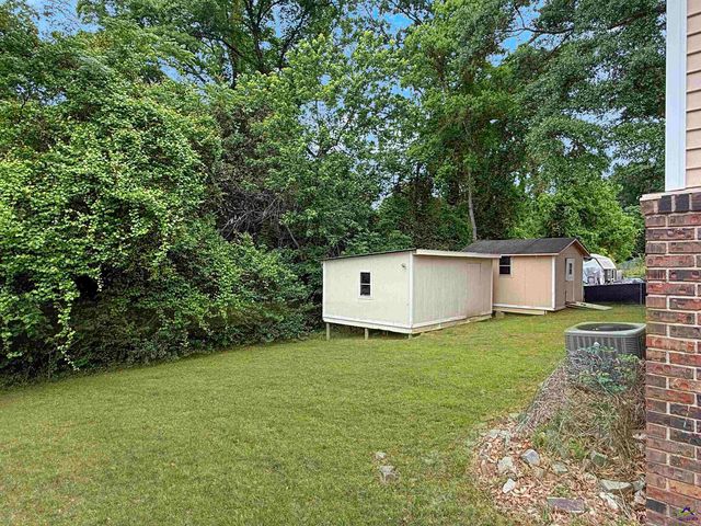 209 Scarborough Road, Centerville, GA 31028