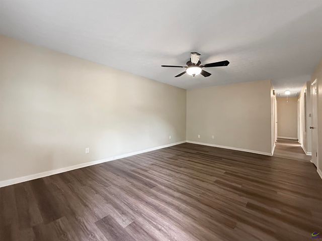 209 Scarborough Road, Centerville, GA 31028