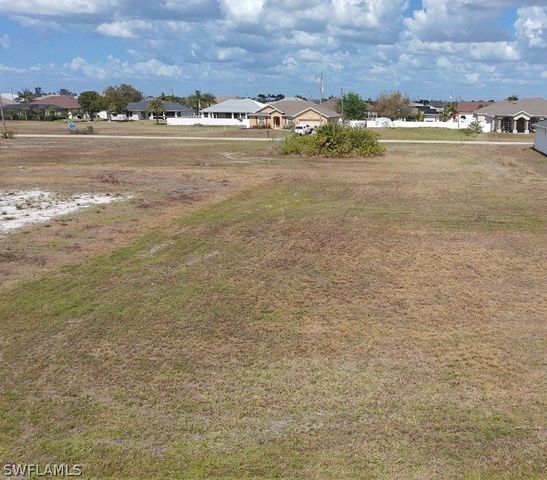 3323 NW 4th TER, Cape Coral, FL 33993
