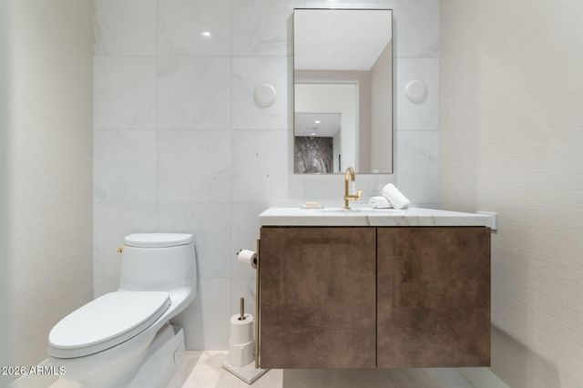 6587 N PALMERAIE Boulevard 2015, Paradise Valley, AZ 85253