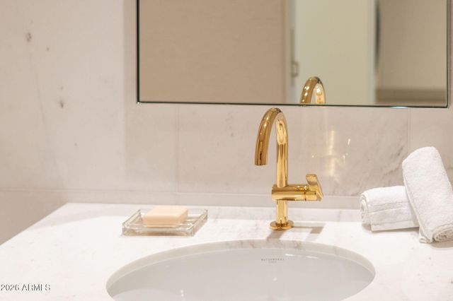 6587 N PALMERAIE Boulevard 2015, Paradise Valley, AZ 85253