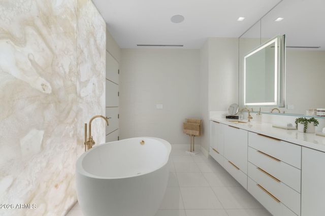 6587 N PALMERAIE Boulevard 2015, Paradise Valley, AZ 85253