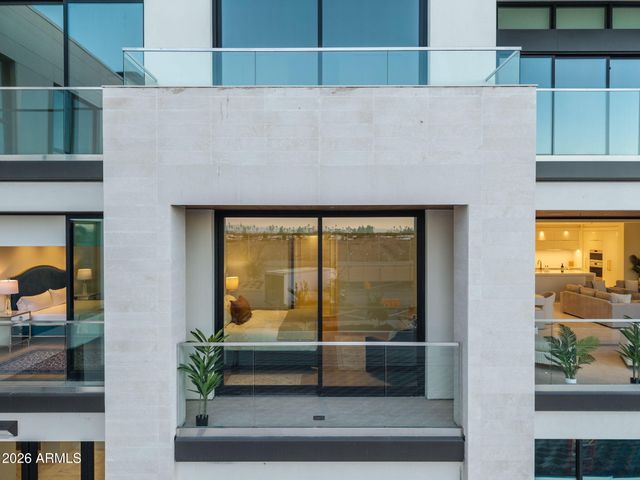 6587 N PALMERAIE Boulevard 2015, Paradise Valley, AZ 85253