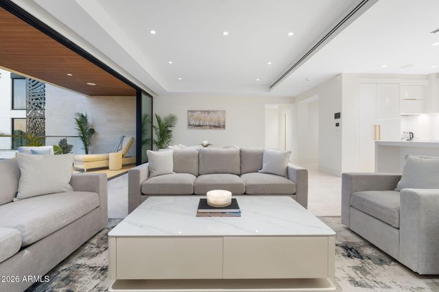 6587 N PALMERAIE Boulevard 2015, Paradise Valley, AZ 85253