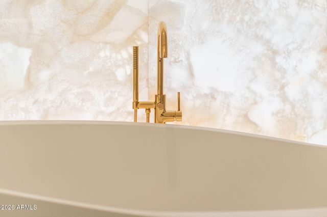 6587 N PALMERAIE Boulevard 2015, Paradise Valley, AZ 85253