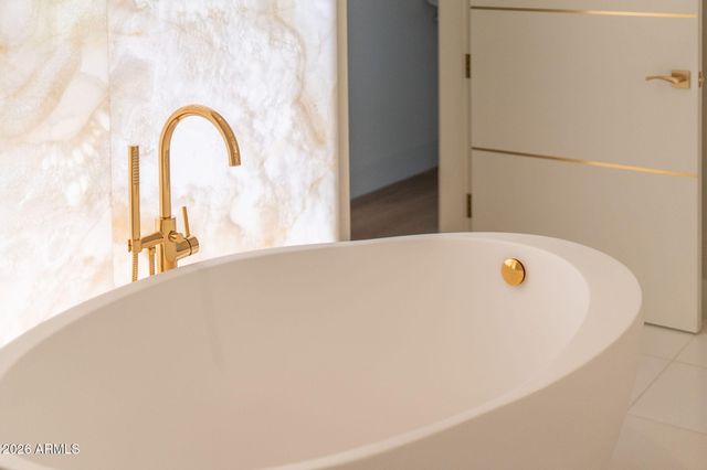 6587 N PALMERAIE Boulevard 2015, Paradise Valley, AZ 85253