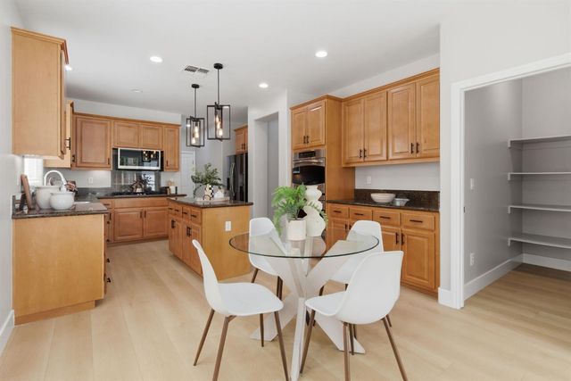456 N Sierra Madre St, Mountain House, CA 95391