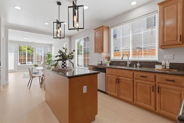 456 N Sierra Madre St, Mountain House, CA 95391