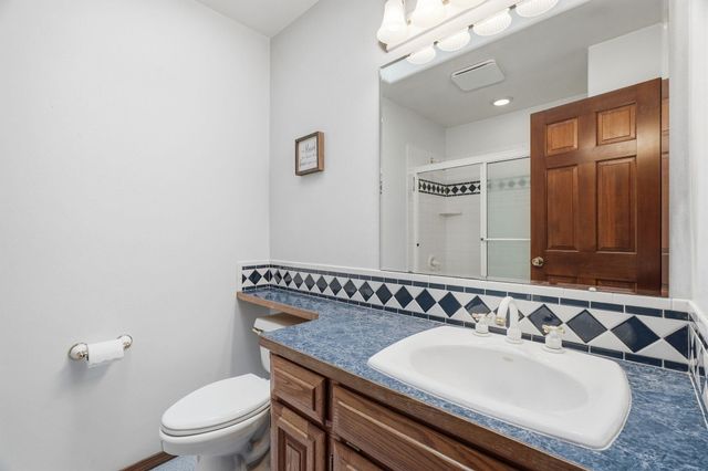 32115 N Spotted Rd, Deer Park, WA 99006