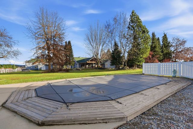 32115 N Spotted Rd, Deer Park, WA 99006