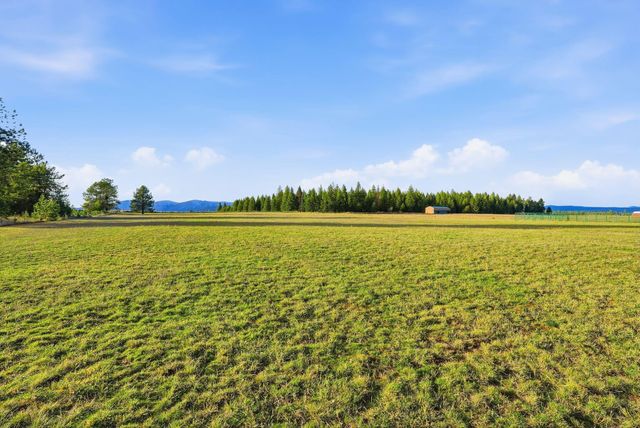 32115 N Spotted Rd, Deer Park, WA 99006