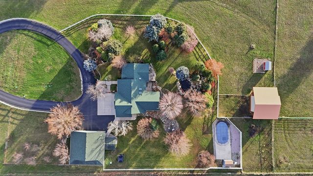 32115 N Spotted Rd, Deer Park, WA 99006