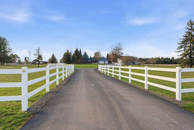 32115 N Spotted Rd, Deer Park, WA 99006