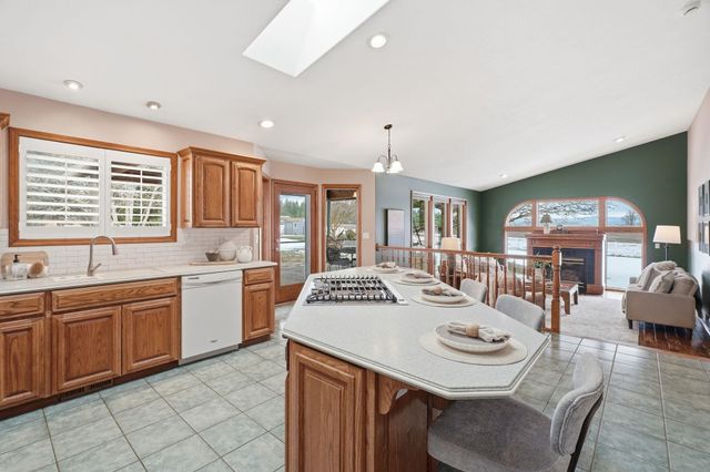 32115 N Spotted Rd, Deer Park, WA 99006