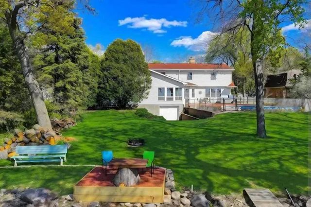 904 Lake Shore DRIVE, Beaver Dam, WI 53916