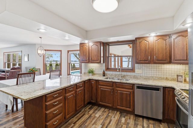 904 Lake Shore DRIVE, Beaver Dam, WI 53916