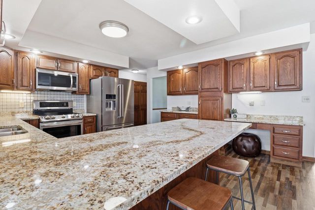 904 Lake Shore DRIVE, Beaver Dam, WI 53916