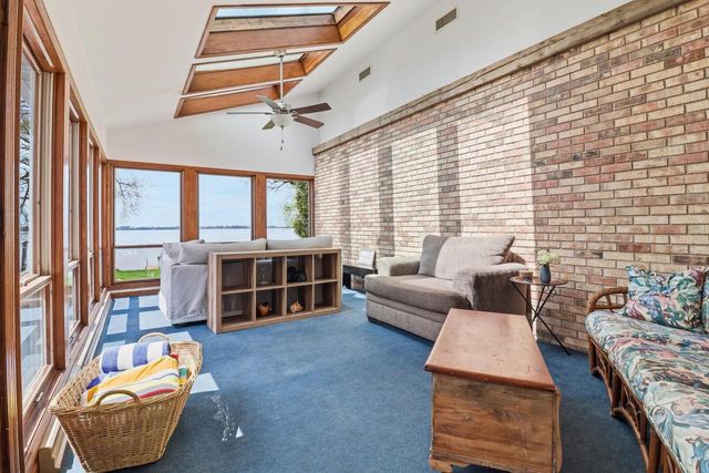904 Lake Shore DRIVE, Beaver Dam, WI 53916