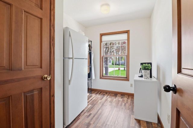 904 Lake Shore DRIVE, Beaver Dam, WI 53916