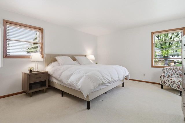 904 Lake Shore DRIVE, Beaver Dam, WI 53916