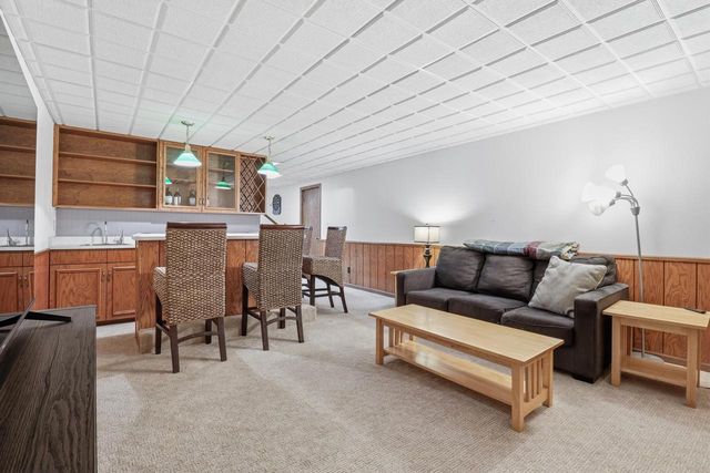 904 Lake Shore DRIVE, Beaver Dam, WI 53916